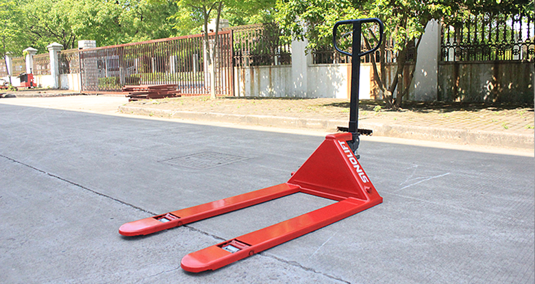 Why choose a low profile hydraulic pallet truck?